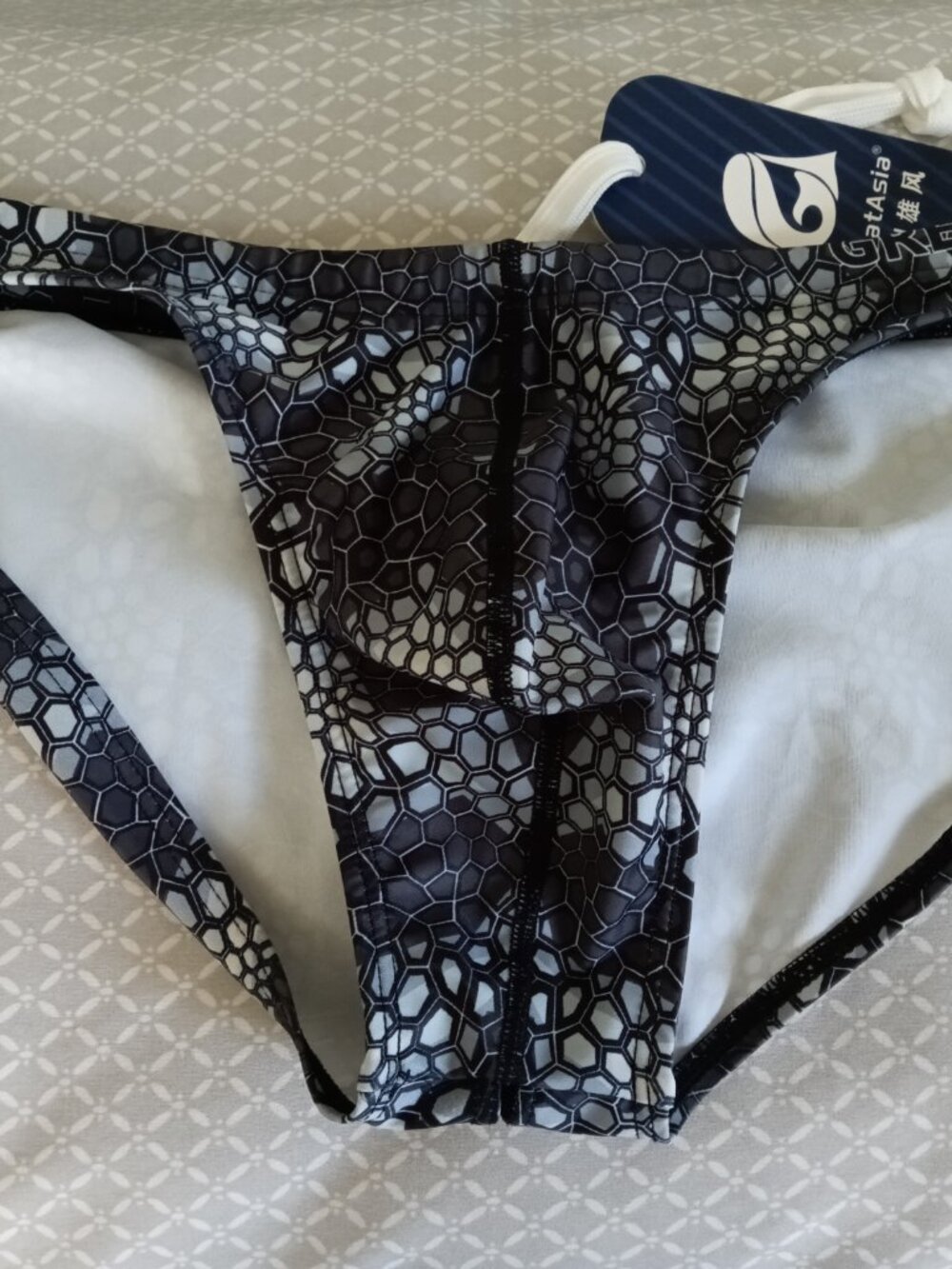NWT GREAT ASIA TEXT SWIM BRIEF, ASIAN SIZE "L", (30"- 32") BLACK PATTERN